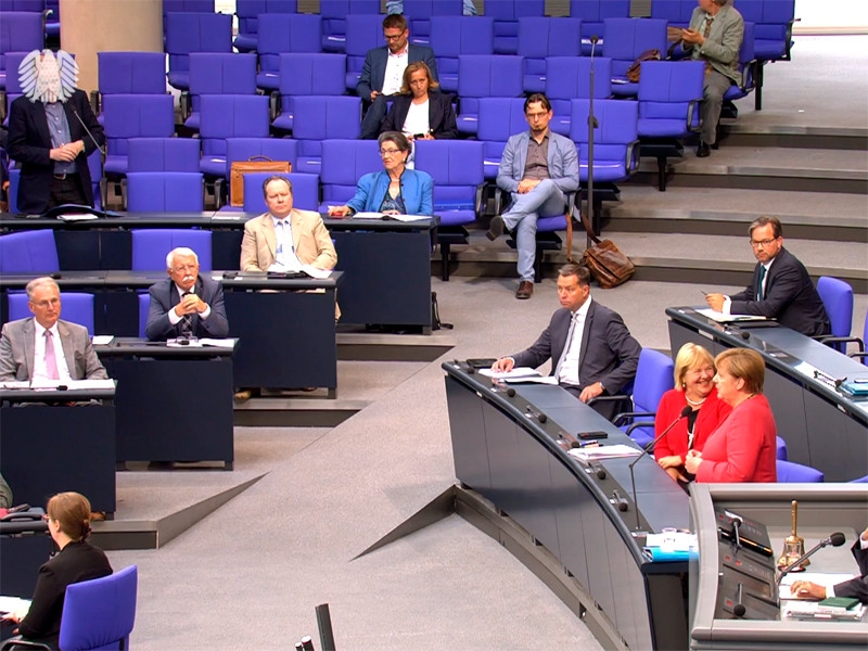 Меркель заявила о необходимости завершения "Северного потока 2" вопреки санкциям США