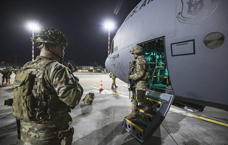 НАТО развертывает дополнительные силы в восточной части альянса