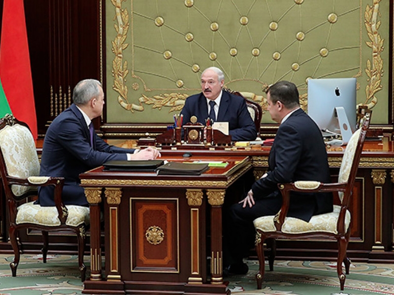 "Наверное, уже по новой конституции живут": Лукашенко обиделся на решение РФ закрыть границу с Белоруссией, тем более что ее нет