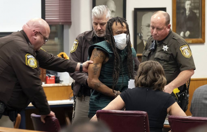 Подозреваемому в наезде на людей в США предъявили обвинения в умышленном убийстве