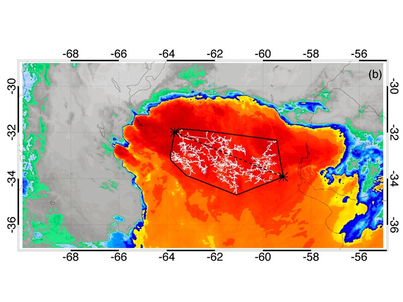 Подтверждены две рекордные "мегавспышки" молний в Бразилии и Аргентине. В Индии от молний за последние 36 часов погибли 137 человек
