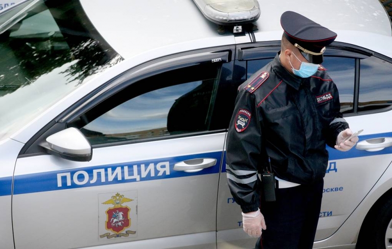 Полиция разыскивает пропавшую в Новосибирской области семью с двумя детьми