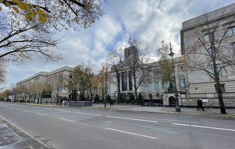 Посольство РФ в ФРГ считает некорректными спекуляции в СМИ по поводу гибели дипломата