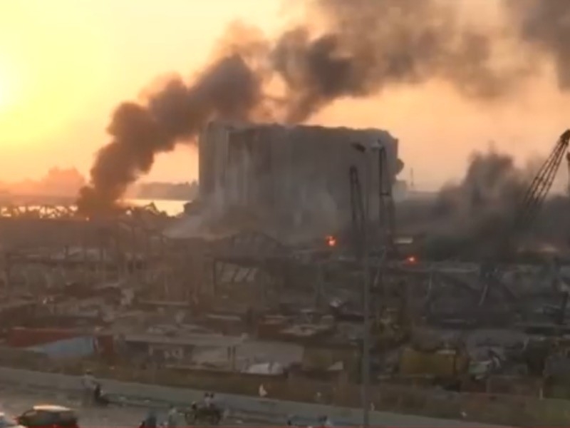 Причиной взрыва в Бейруте названо неправильное хранение селитры, город объявлен зоной бедствия (ФОТО, ВИДЕО)