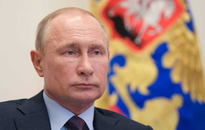 Путин подписал указ о страховых выплатах медикам, борющимся с пандемией