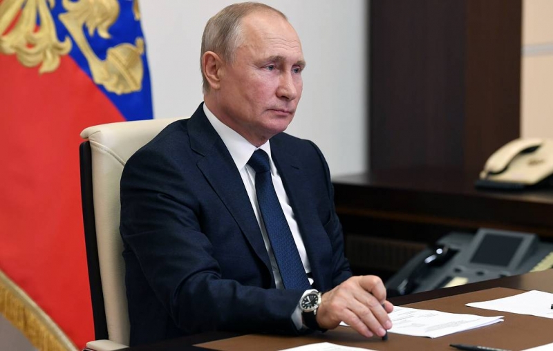 Путин поручил профинансировать создание национальной системы генетической информации

