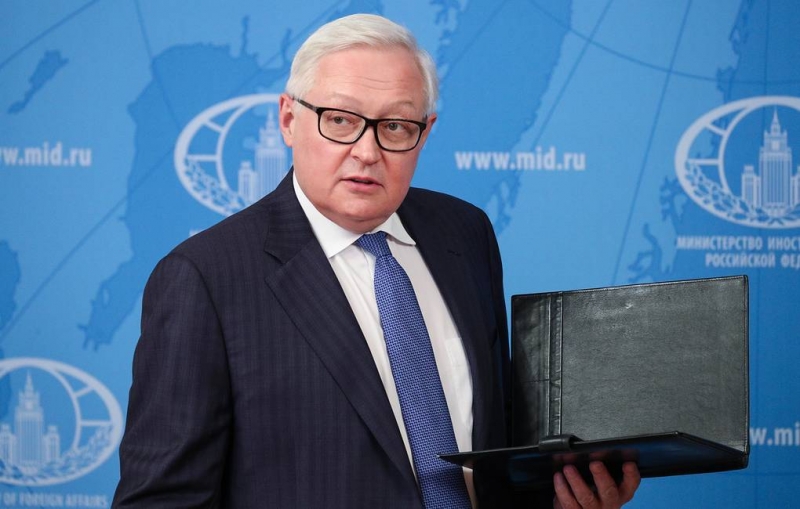 Рябков: РФ ответит, если США будут настаивать на отъезде 55 российских дипломатов