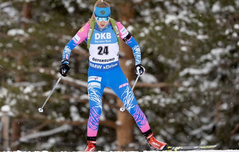 Российские биатлонисты Павлова и Елисеев победили в Рождественской гонке