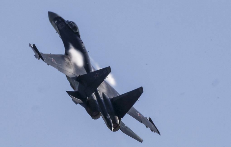 Российский истребитель вылетал 19 апреля на сопровождение самолета США у берегов Сирии

