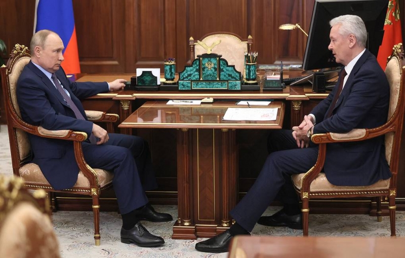 Собянин доложил Путину о ситуации с "омикроном" в Москве и работе системы здравоохранения

