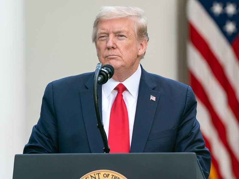 США обвинили Китай в сокрытии масштабов пандемии COVID-19, а Пекин задал Трампу 10 неприятных вопросов об утаивании правды