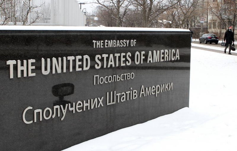 США предписали большинству сотрудников посольства на Украине немедленно покинуть страну