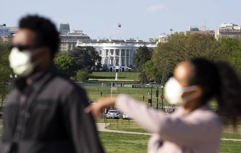 Трамп заявил, что вскоре примет решение о снятии санитарных ограничений в США