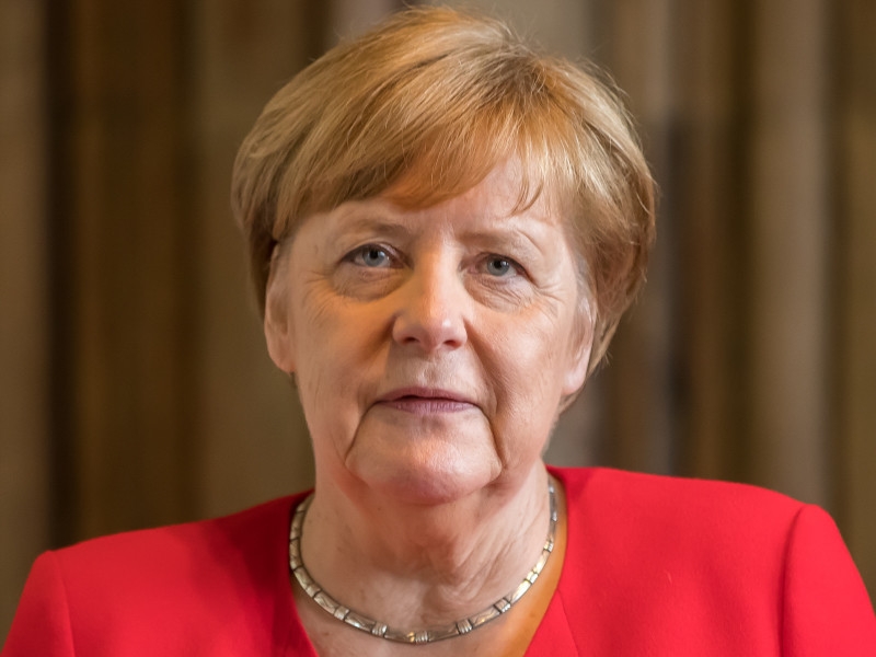 В Германии начинают ослаблять карантин, Меркель заявила о "промежуточном успехе" в борьбе с коронавирусом