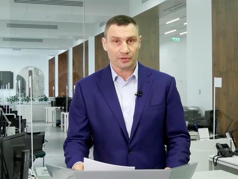 В Киеве вводится проезд в общественном транспорте только по спецпропускам