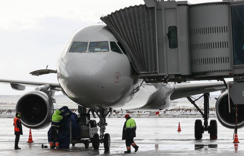 В России продлили запрет на полеты на юге и в центральной части страны

