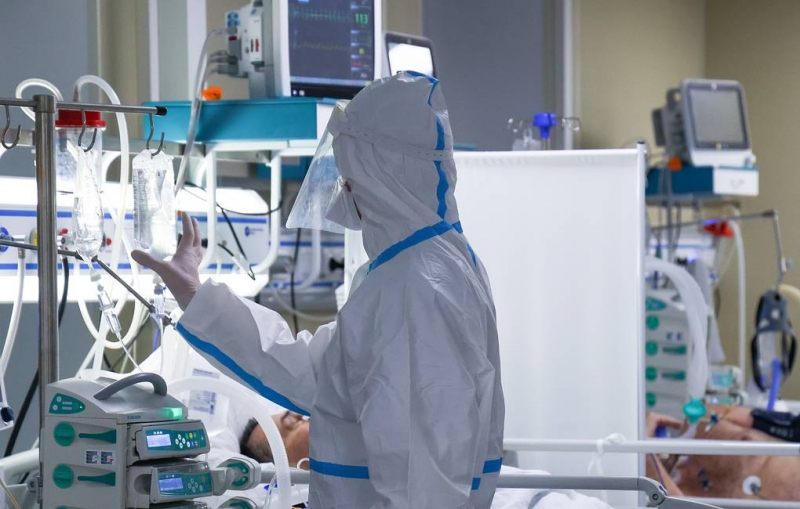 В России выявили 15 903 случая заражения коронавирусом за сутки

