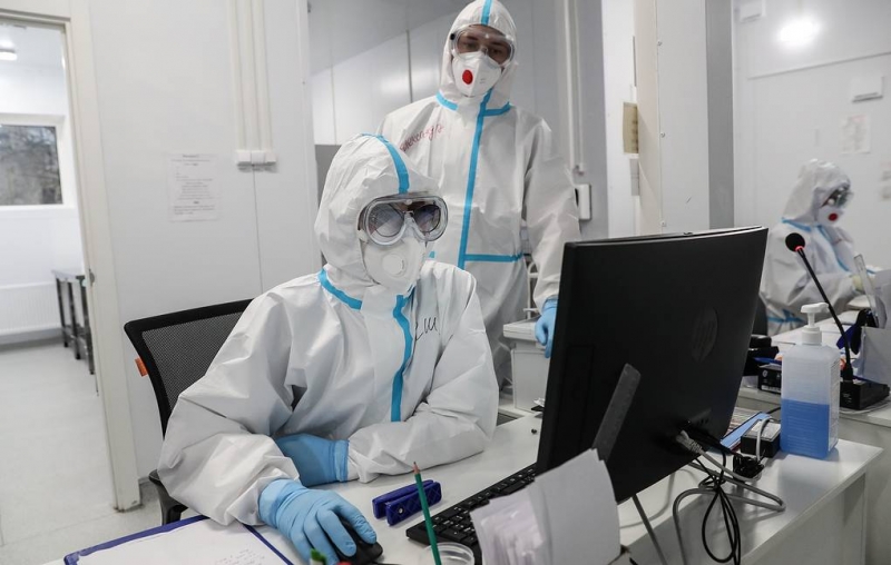 В России выявили 23 947 случаев заражения коронавирусом за сутки

