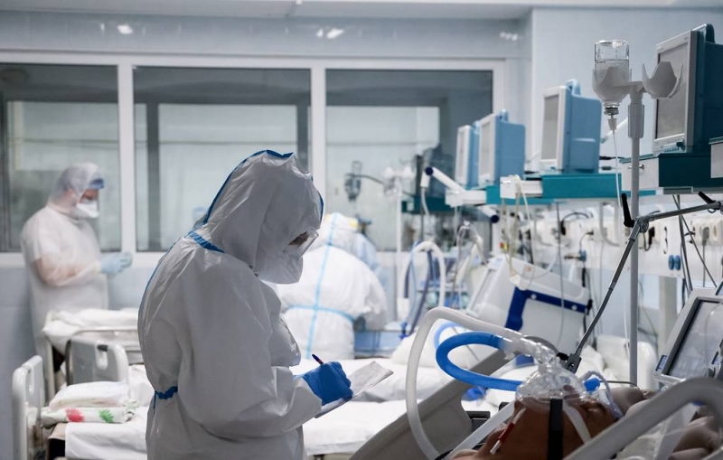 В России выявили 36 970 случаев заражения коронавирусом за сутки

