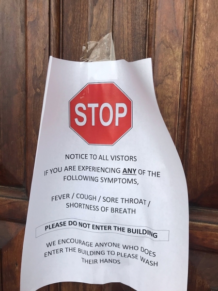 В США местные власти и жители перешли на режим чрезвычайной ситуации из-за коронавируса

