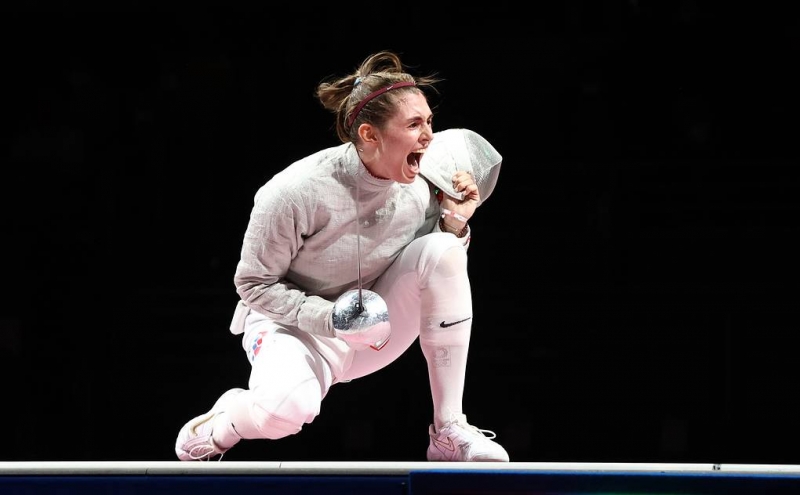 Великие.
Российские спортсмены завоевали три золотые медали в третий день Олимпиады