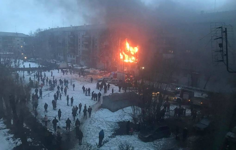 Взрыв газа произошел в жилом доме в Магнитогорске

