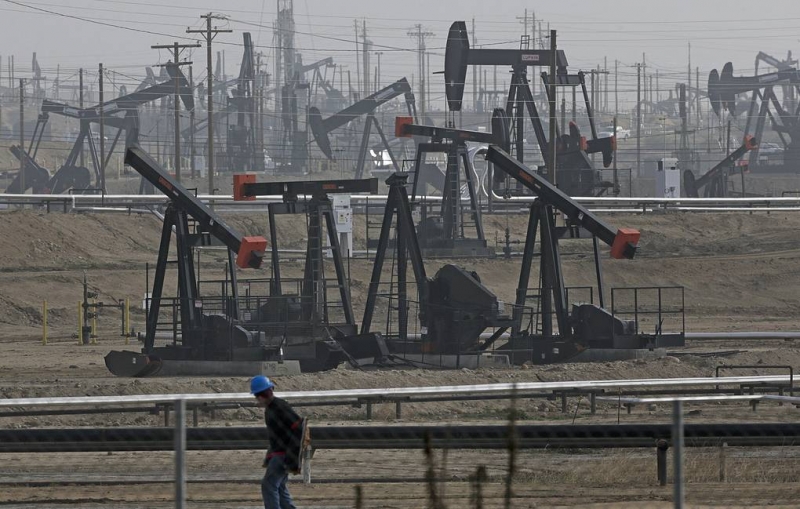 WSJ: США могут ввести антироссийские санкции для стабилизации цен на нефть