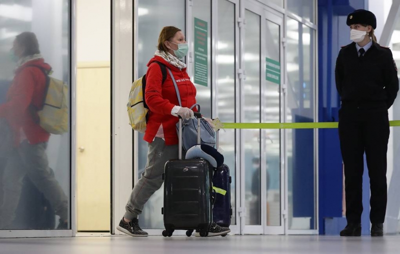 Застрявшие за рубежом россияне смогут получать помощь только до возвращения