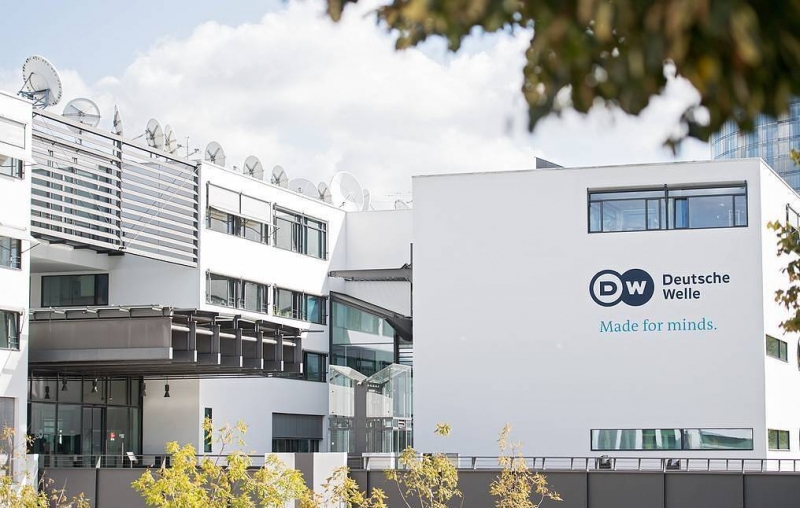 Журналистов Deutsche Welle пригласили участвовать в поездке Шольца в Москву